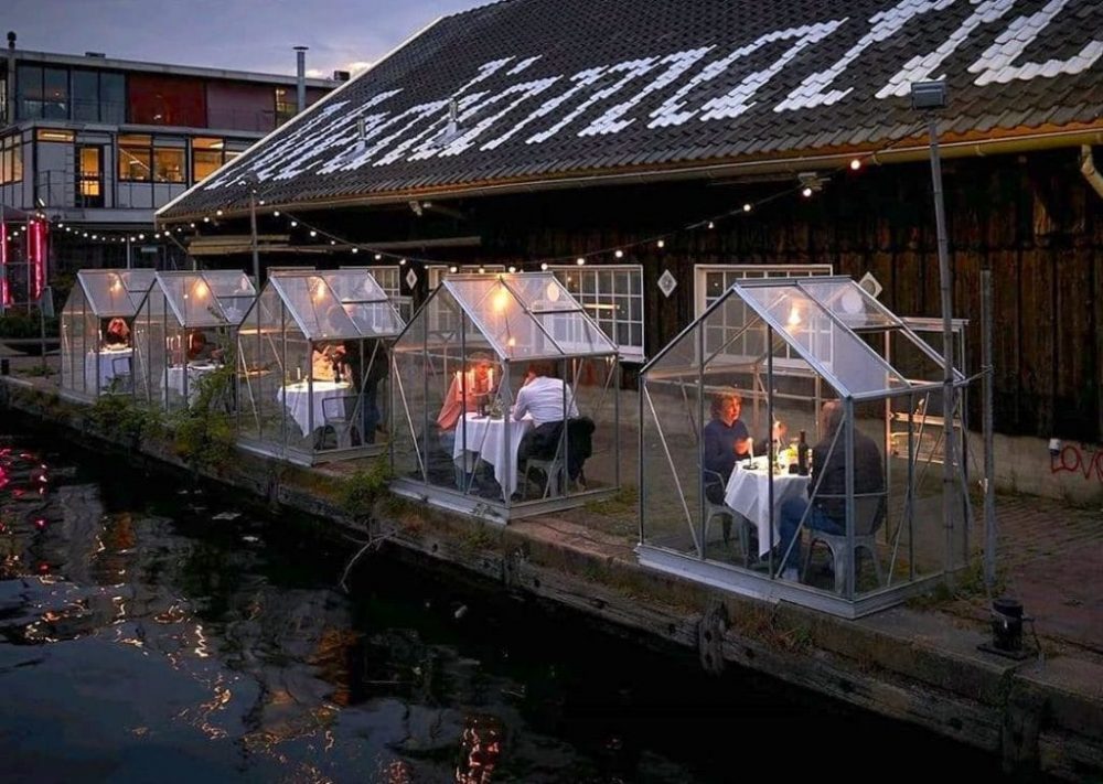 An Amsterdam Restaurant Made Little Greenhouses So Diners Can Enjoy A Meal While Social Distancing