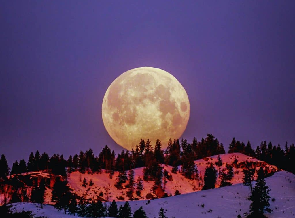 Don’t Miss The Stunning ‘Frosty Moon Eclipse’ And A Beautiful Moonrise Next Week