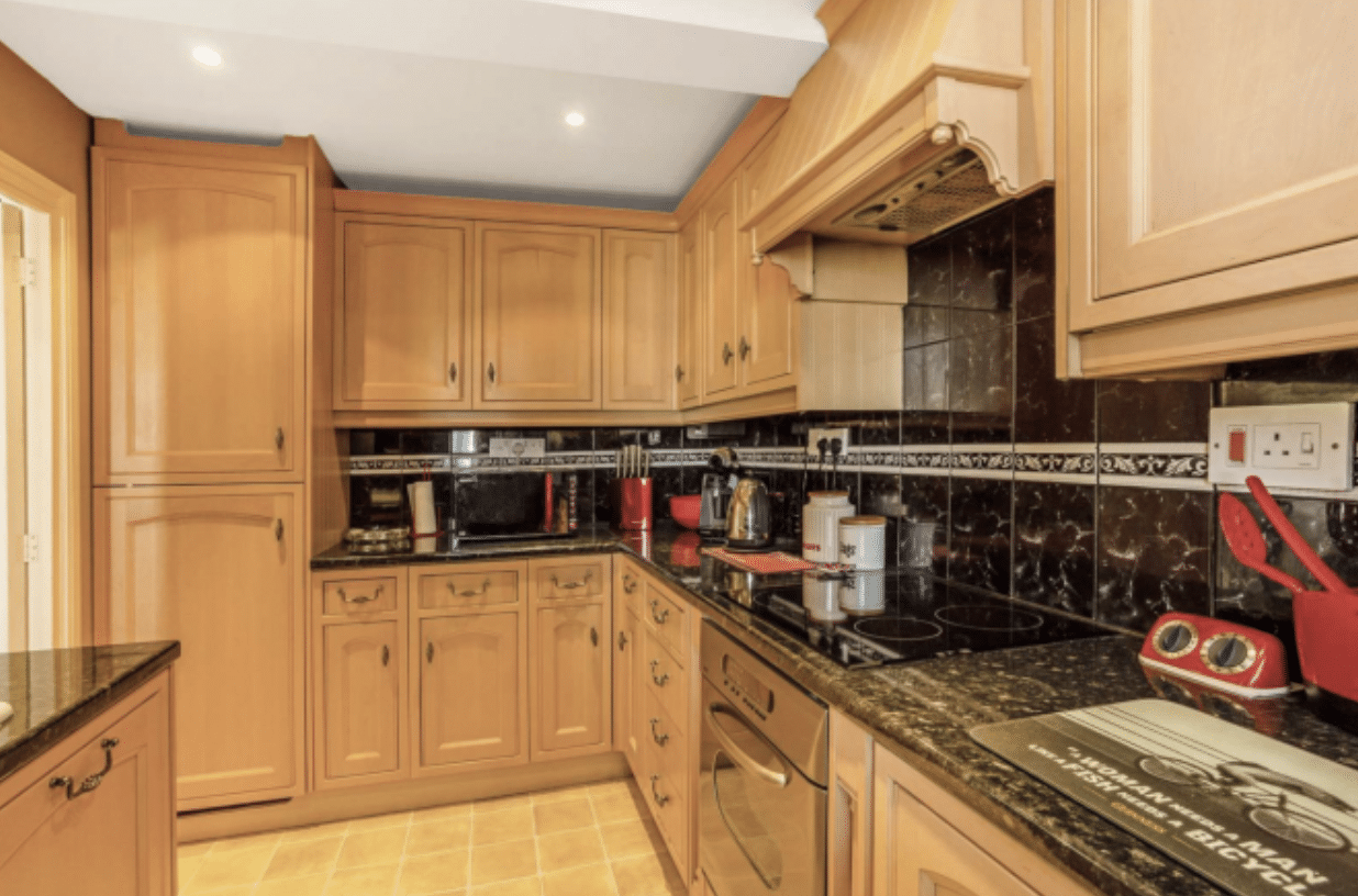 Kitchen at Brigerton style house